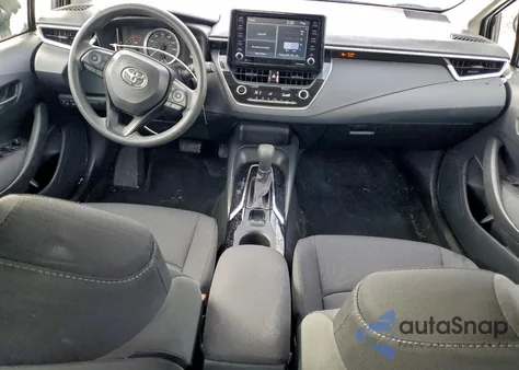 2022 Toyota Corolla Le z USA, uszkodzony, nr VIN JTDEPMAEXNJ228804